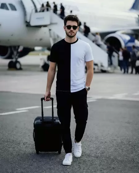 Stylish man with suitcase walking on runway: görsel üretimi çalışma akışı