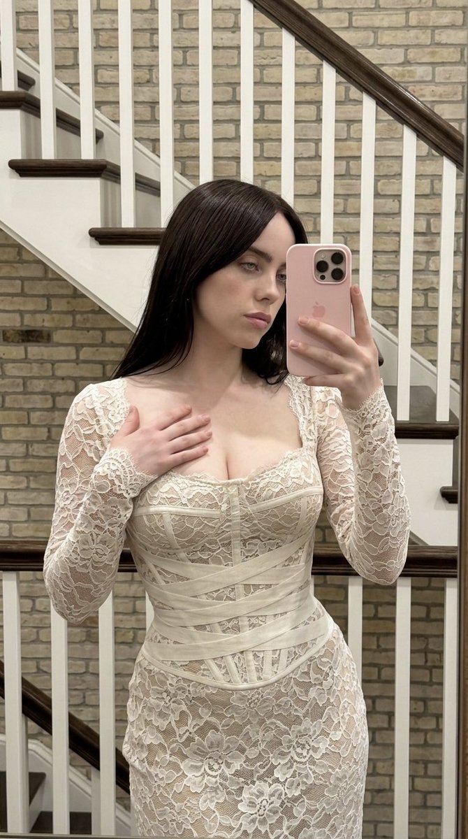Billie Eilish Floral Dantel Selfie: görsel üretimi çalışma akışı